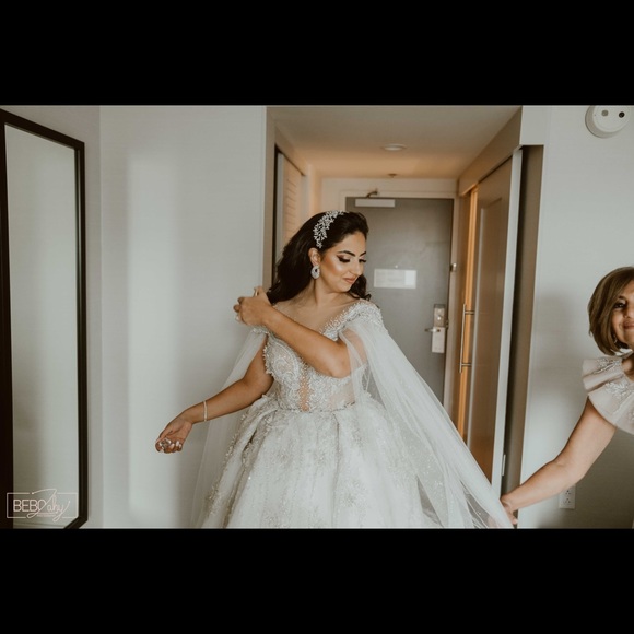 Milla Nova Wedding Dress - Picture 2 of 9